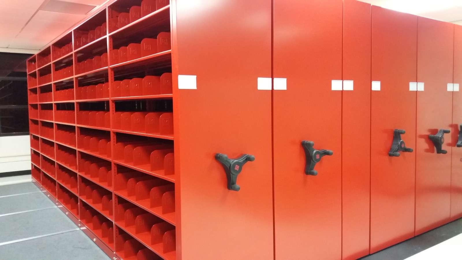 Red high-density mobile storage system installed by ETTES
