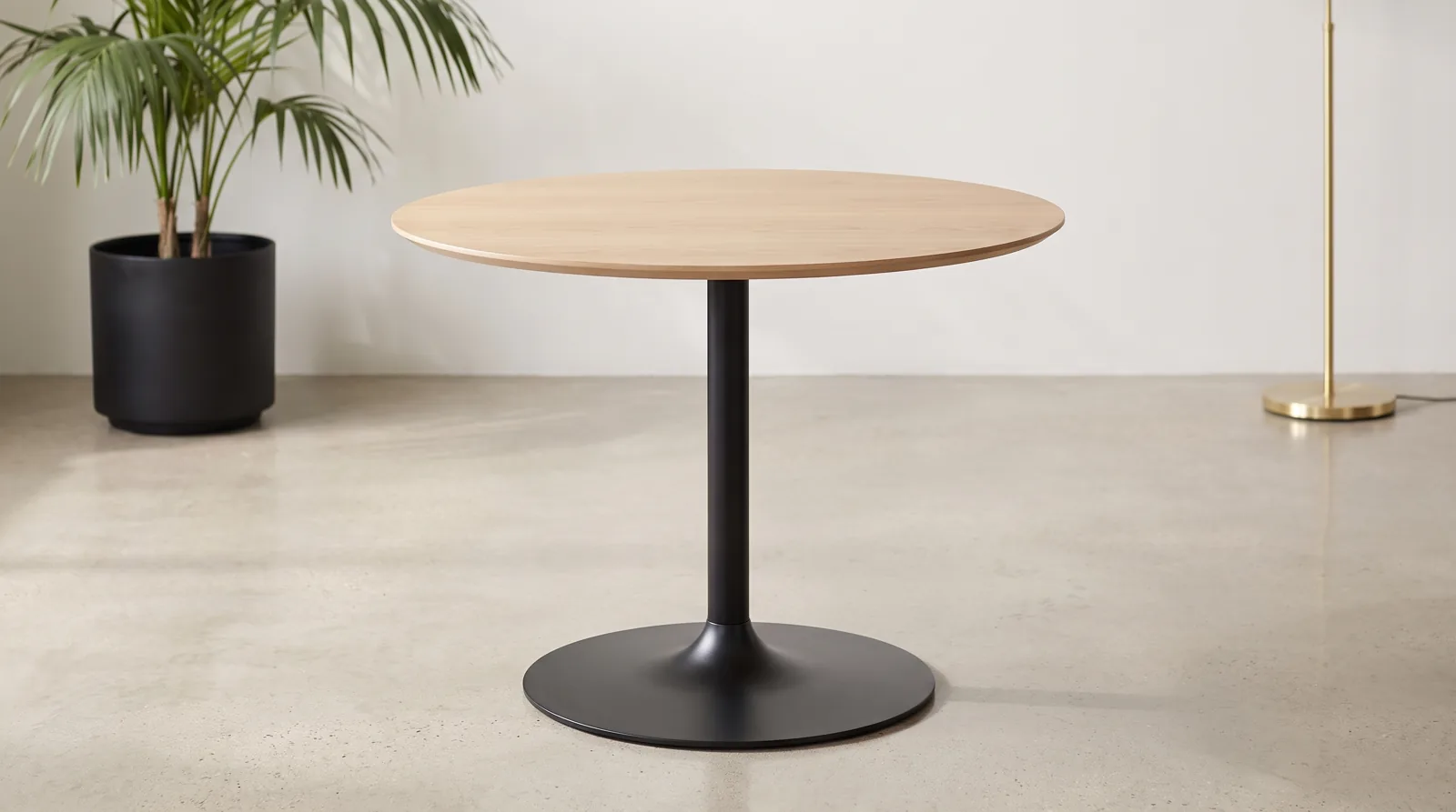 40” Diameter Table Ref. DIP70.10 from ETTES Office Furniture
